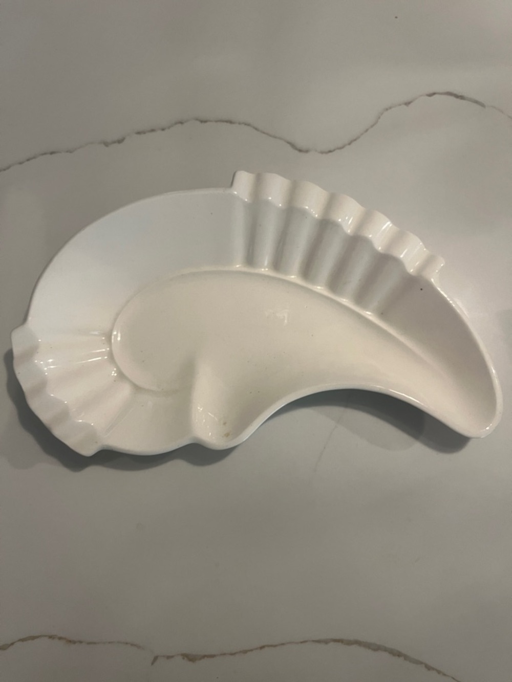 Miramar of California 1957 White Ceramic Shell-Shaped Serving Dish/ashtray 12x7